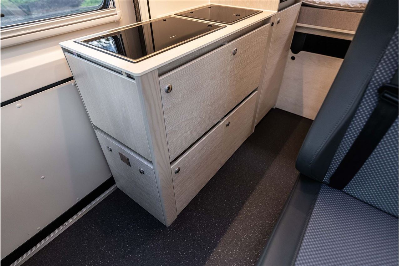 Tourne 6.0 Cruise Light Black