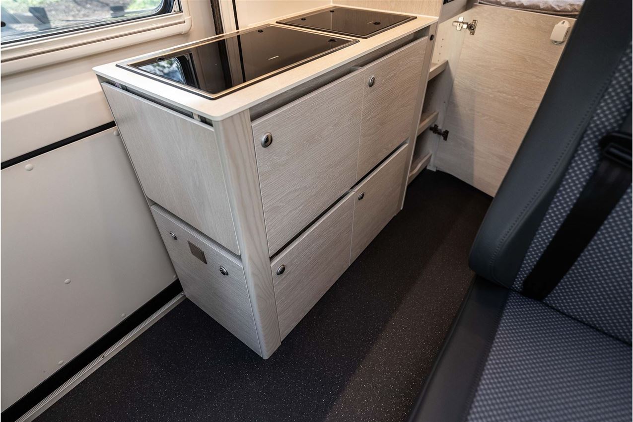 Tourne 6.0 Cruise Light Black