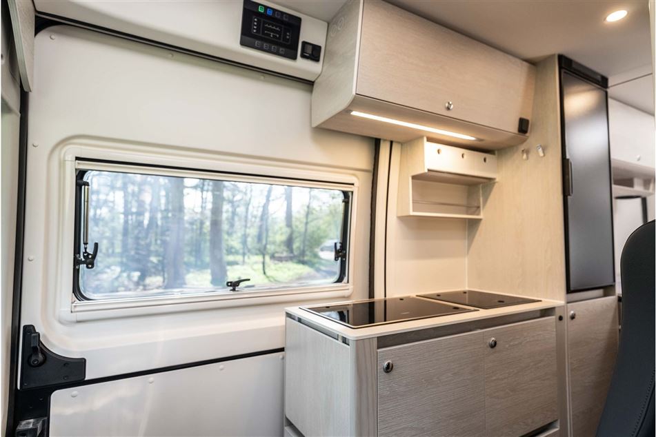 Tourne 6.0 Cruise Light Black