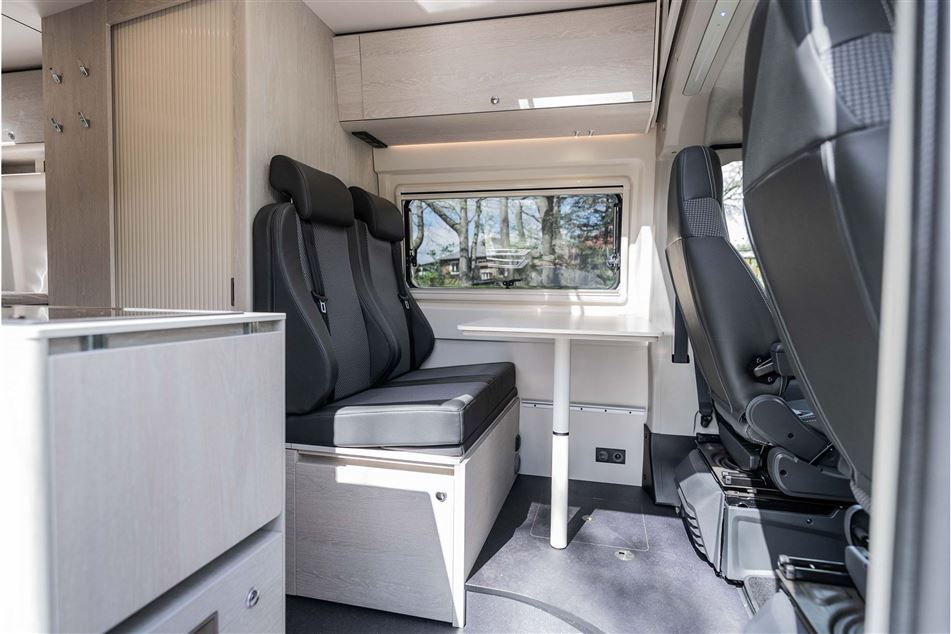 Tourne 6.0 Cruise Light Black