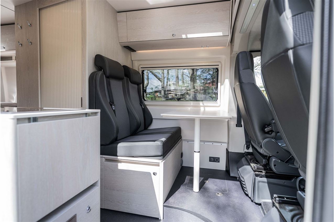 Tourne 6.0 Cruise Light Black