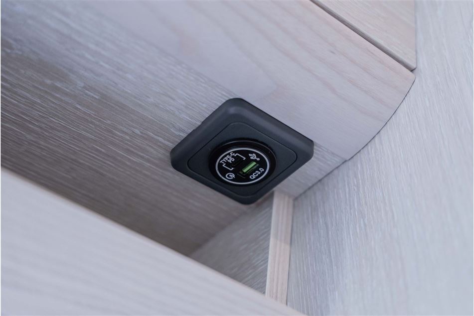 Tourne 6.0 Cruise Light Black