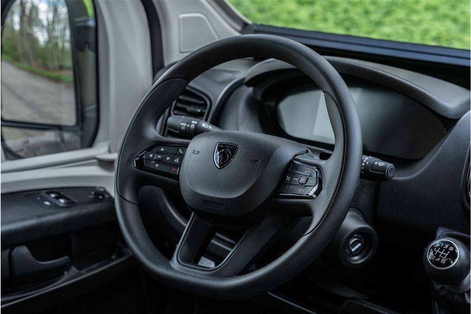 Tourne 6.0 Cruise Light Black