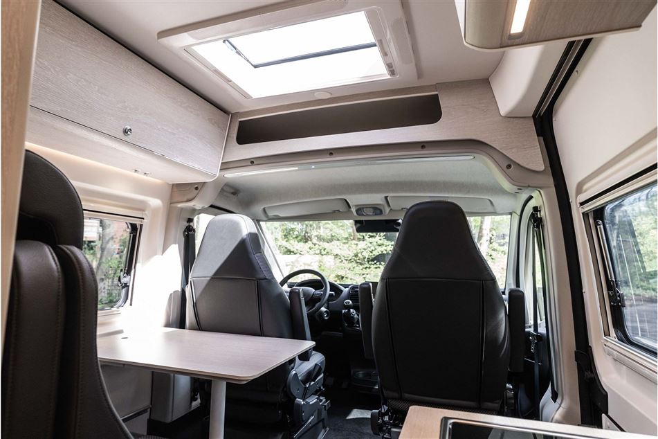 Tourne 6.0 Cruise Light Black