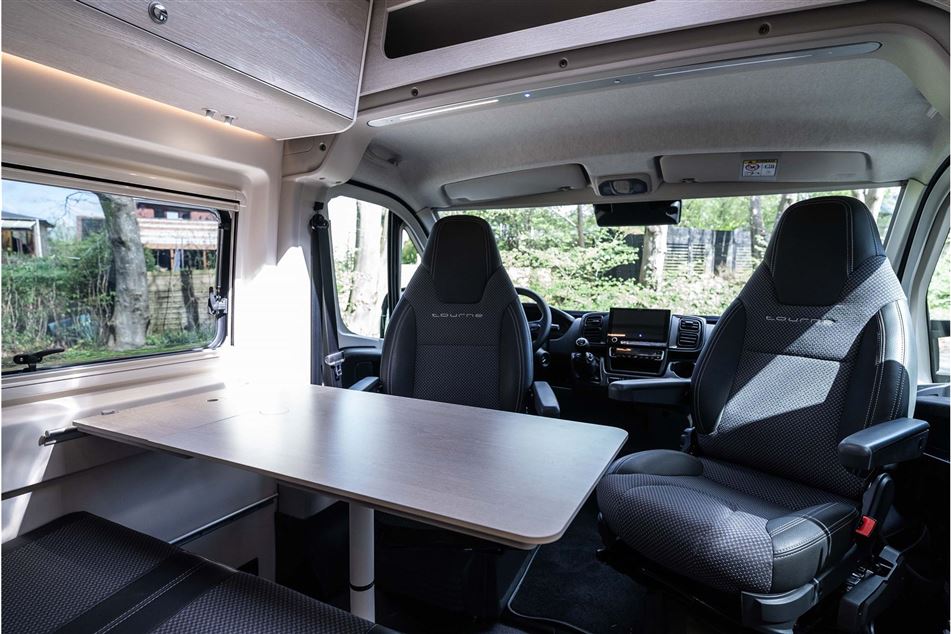 Tourne 6.0 Cruise Light Black