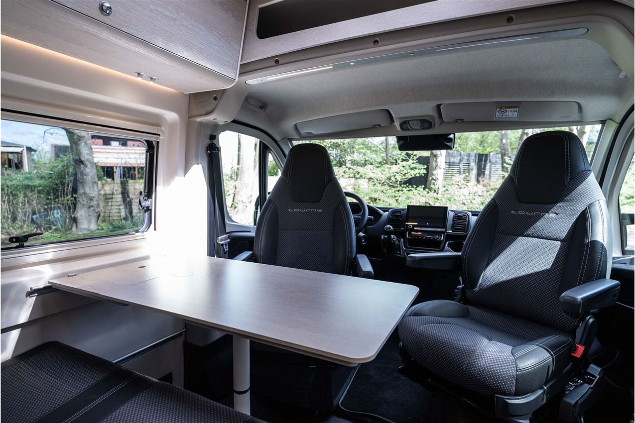 Tourne 6.0 Cruise Light Black