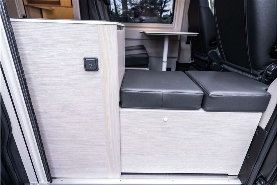 Tourne 6.0 Cruise Light Black