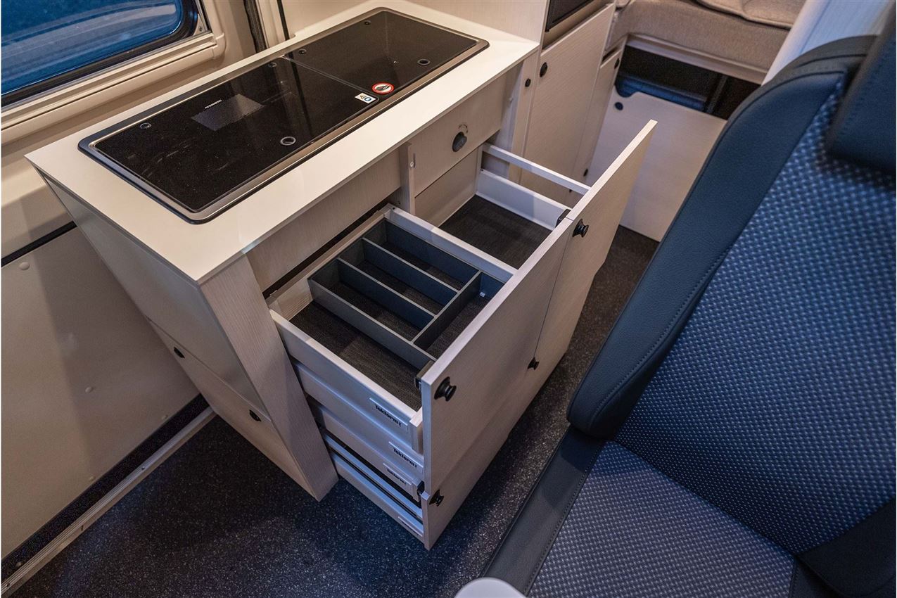 Tourne 6.4 Select Aut. gear - Iron Grey -180HK