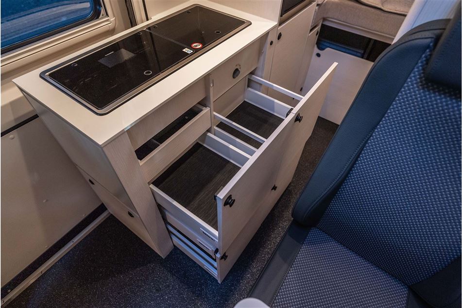 Tourne 6.4 Select Aut. gear - Iron Grey -180HK