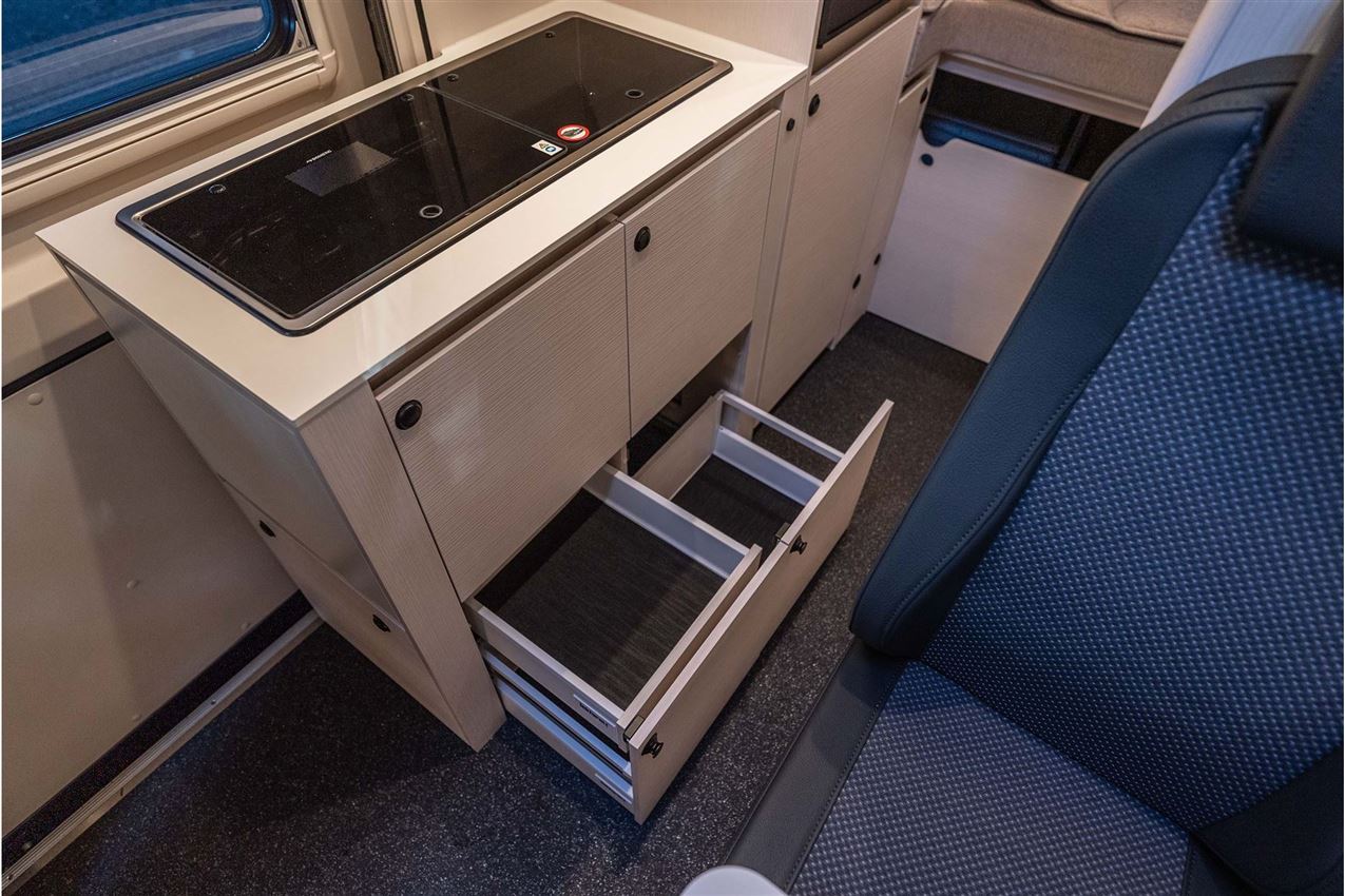 Tourne 6.4 Select Aut. gear - Iron Grey -180HK