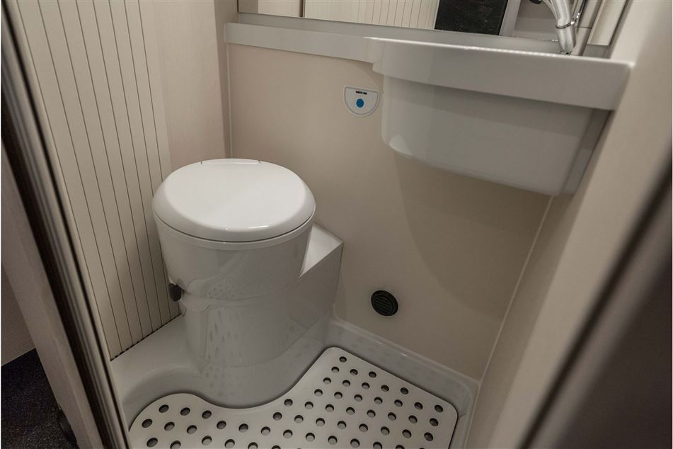 Tourne 6.4 Select Aut. gear - Iron Grey -180HK