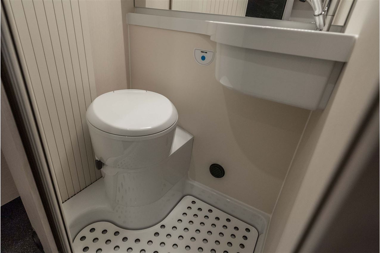 Tourne 6.4 Select Aut. gear - Iron Grey -180HK