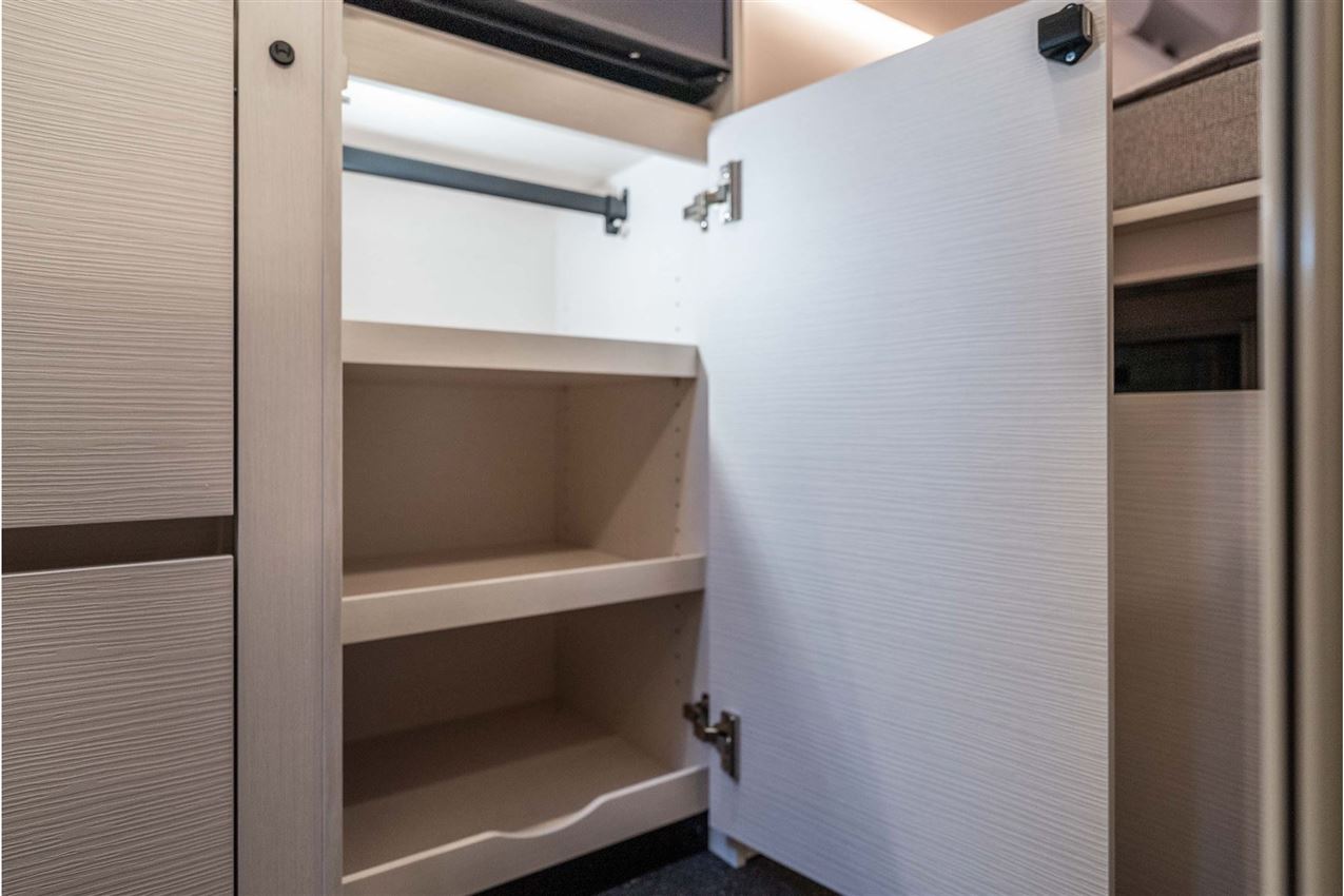 Tourne 6.4 Select Aut. gear - Iron Grey -180HK