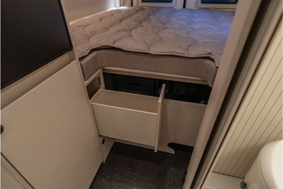 Tourne 6.4 Select Aut. gear - Iron Grey -180HK