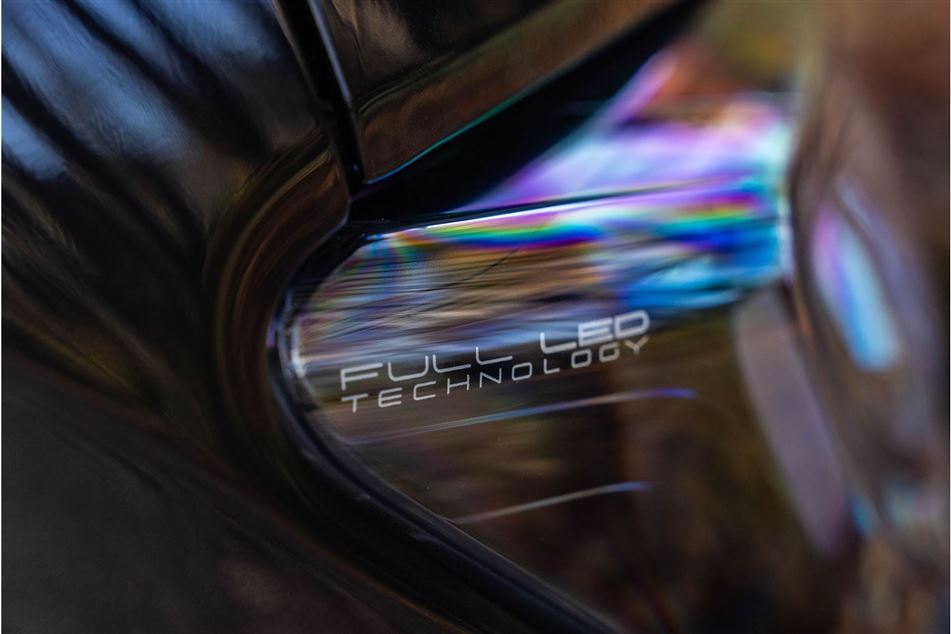 Tourne 6.4 Cruise aut. gear - Black