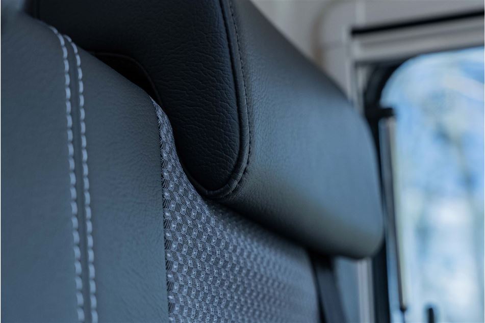 Tourne 6.4 Cruise aut. gear - Black