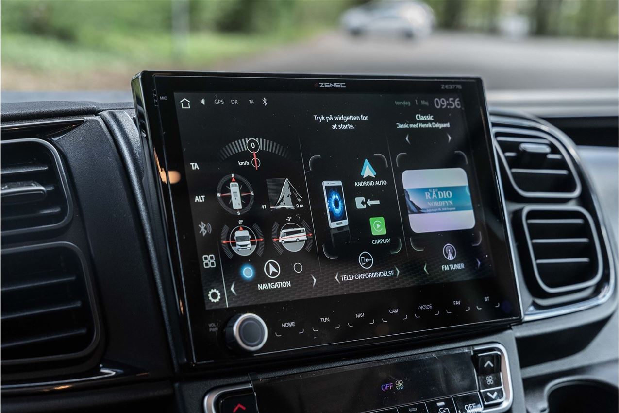 Tourne 6.4 Cruise aut. gear - Black