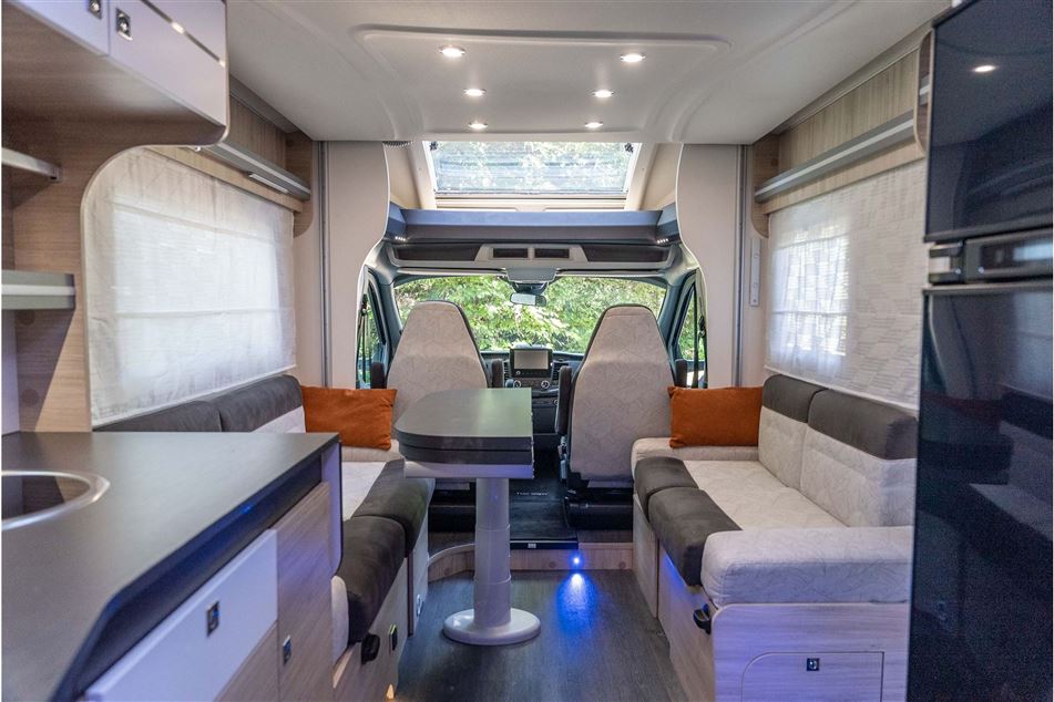 Chausson 640 Titanium VIP