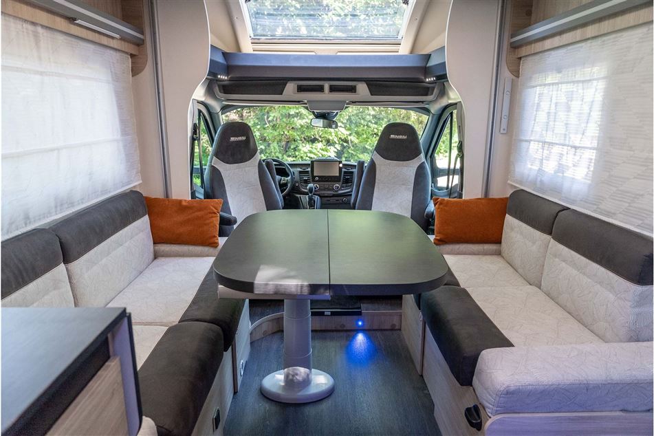 Chausson 640 Titanium VIP