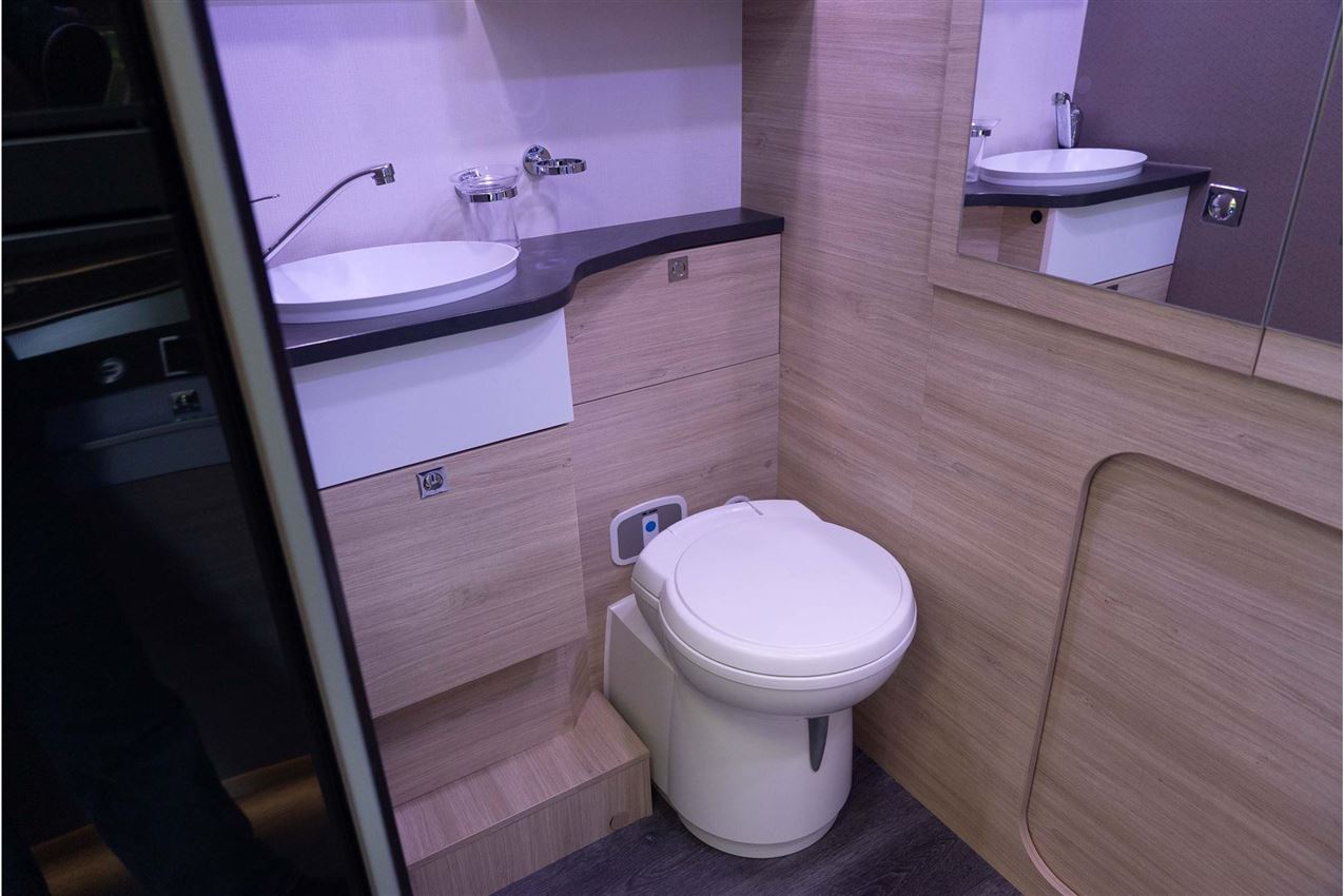 Chausson 640 Titanium VIP