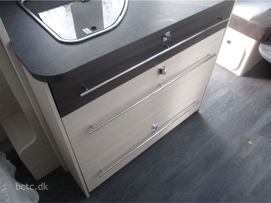 Caravelair Artica 490