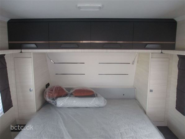 Caravelair Artica 490