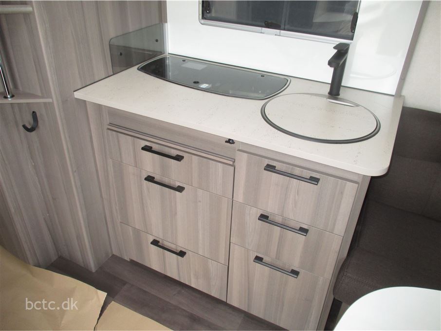 Kabe Estate 560 GLE KS B2