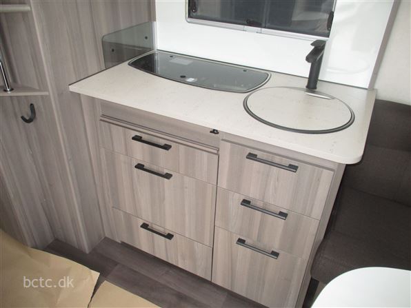Kabe Estate 560 GLE KS B2