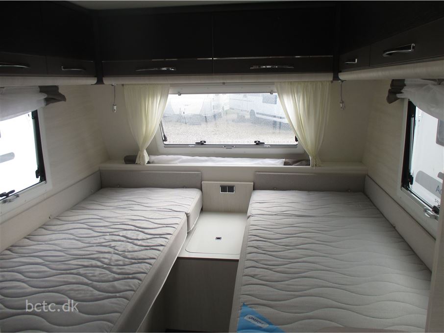 Caravelair Artica 492
