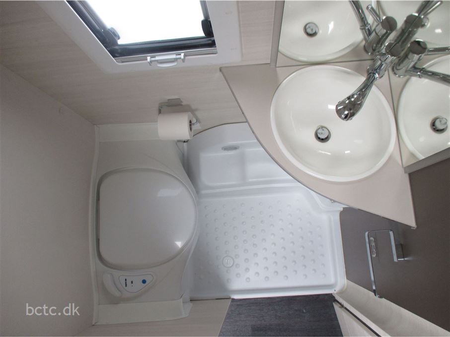 Caravelair Artica 492