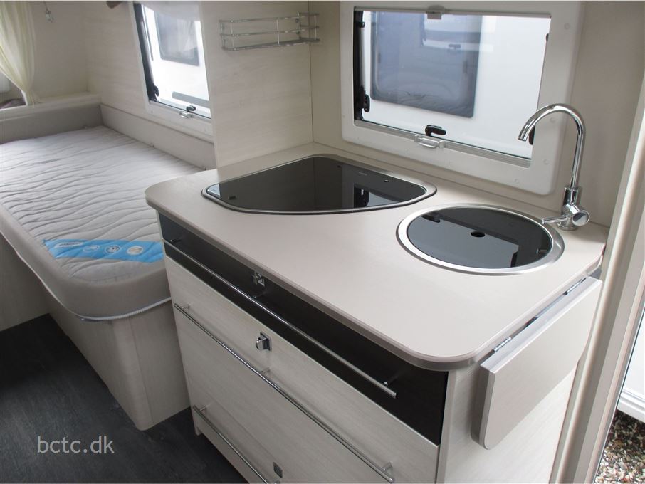 Caravelair Artica 492