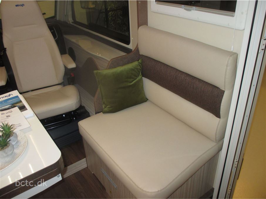 Elnagh Magnum 582