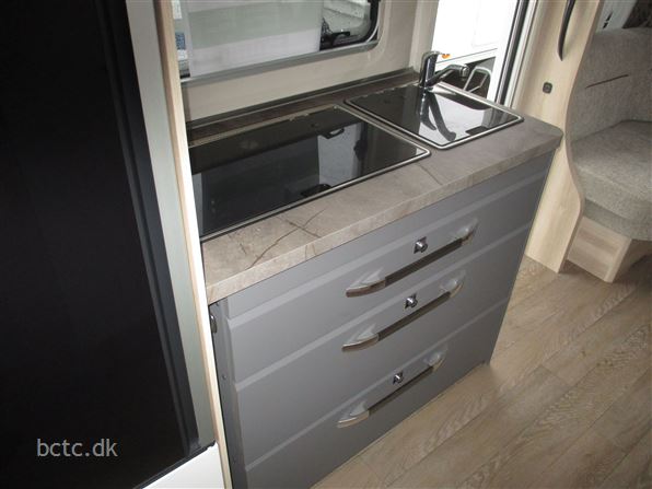 Hobby De Luxe 495 UL