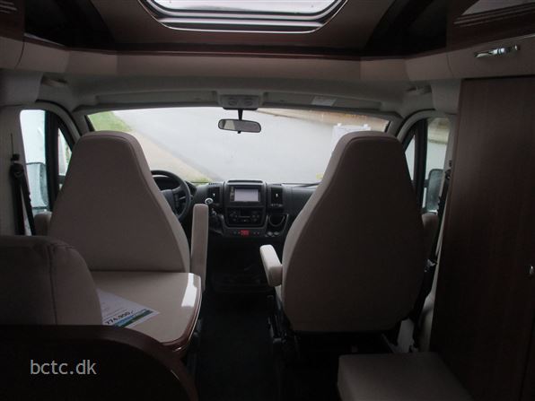 LMC Cruiser Comfort T683 Passion