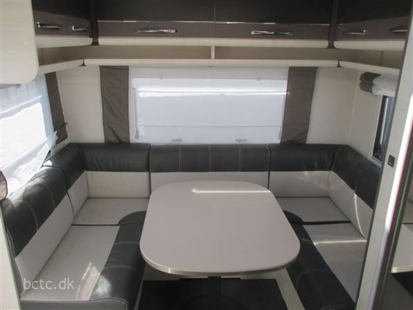 Caravelair Artica 492