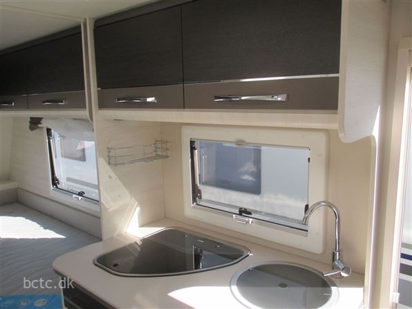 Caravelair Artica 492