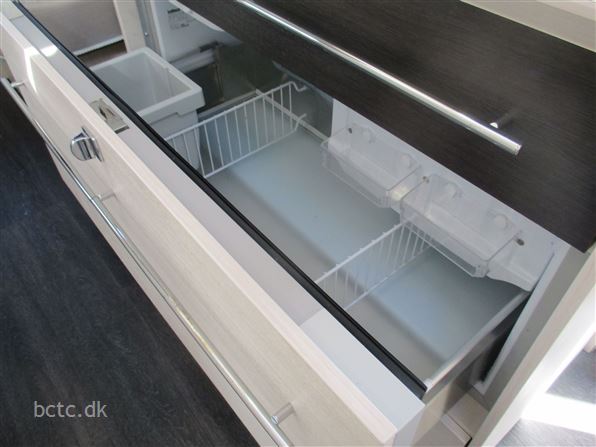 Caravelair Artica 492