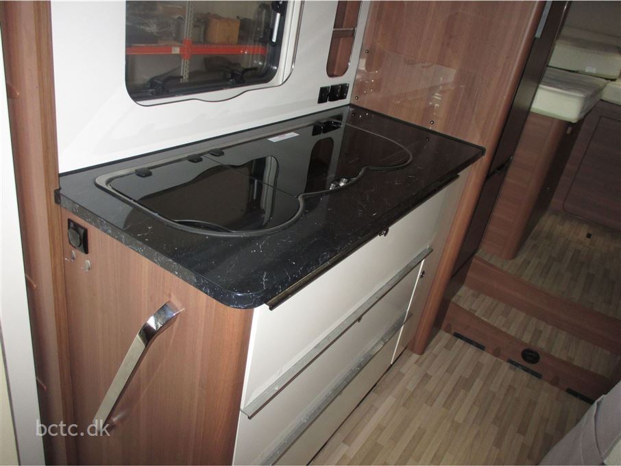 LMC Explorer Comfortline I680 G AUT.