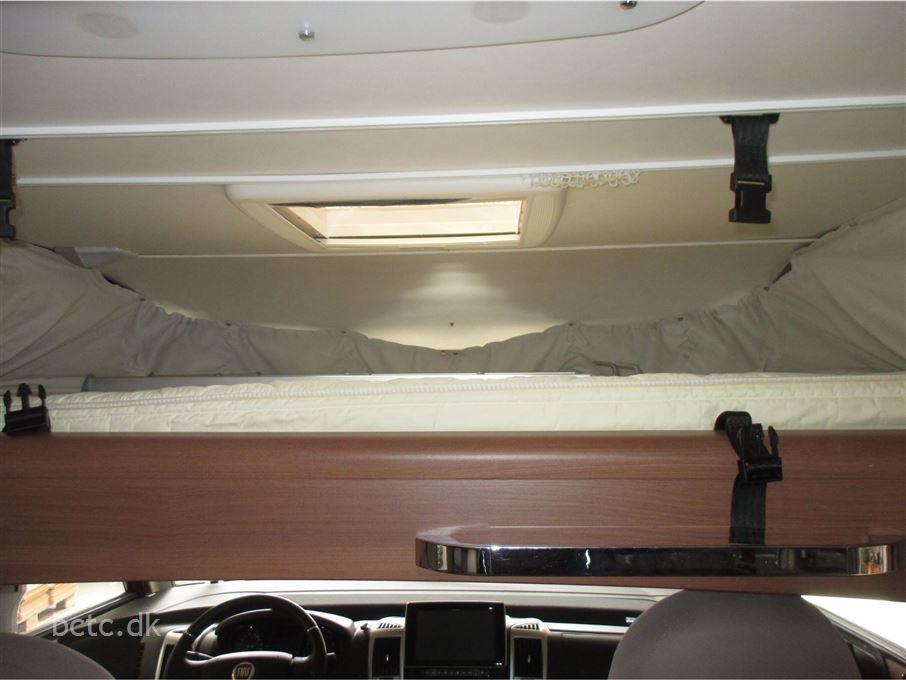 LMC Explorer Comfortline I680 G AUT.
