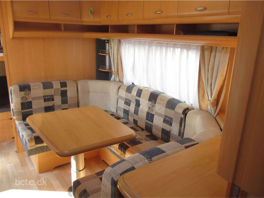 Hobby De Luxe 560 KMFe