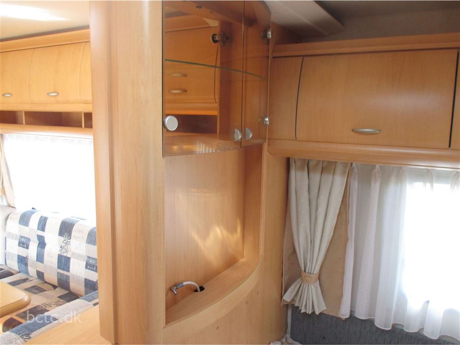 Hobby De Luxe 560 KMFe