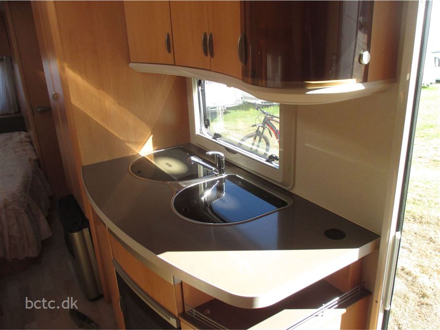 Hobby De Luxe 560 KMFe