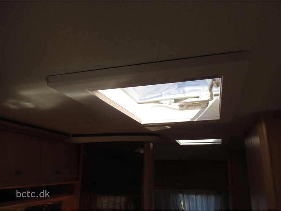 Hobby De Luxe 560 KMFe