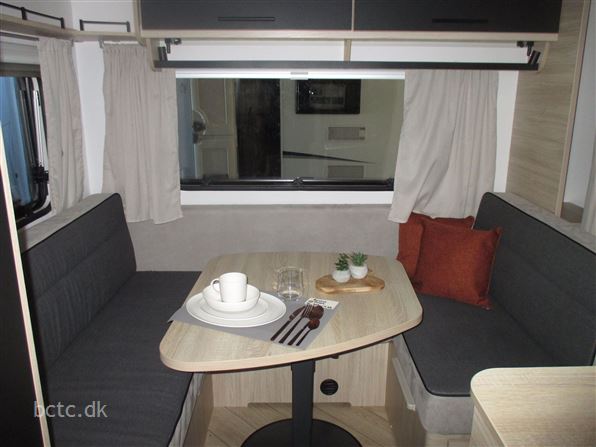 Caravelair Sport Line 420