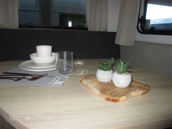 Caravelair Sport Line 420