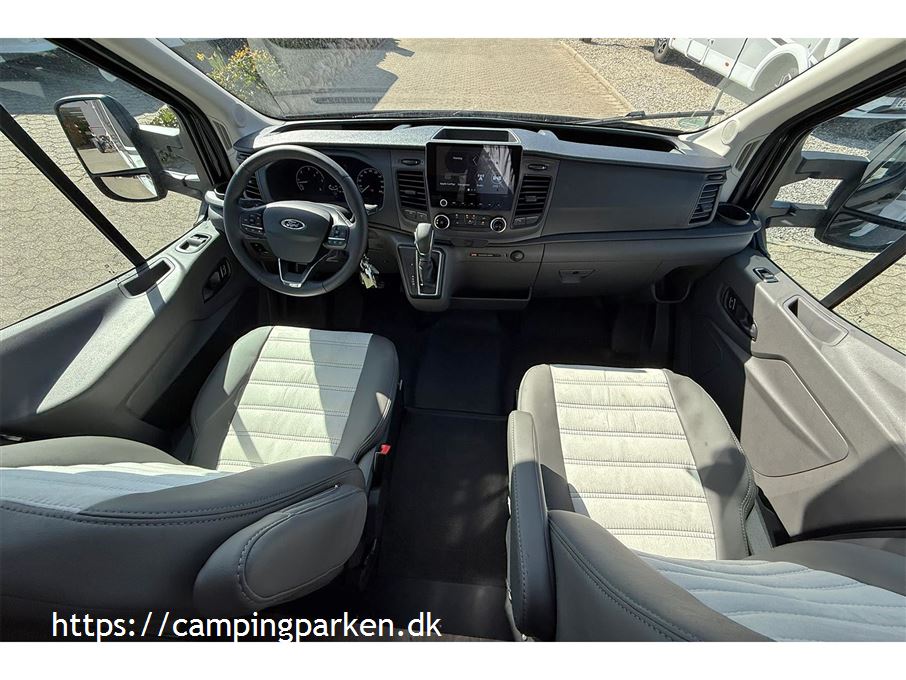 SunLight T 690L Adventure Aut. gear