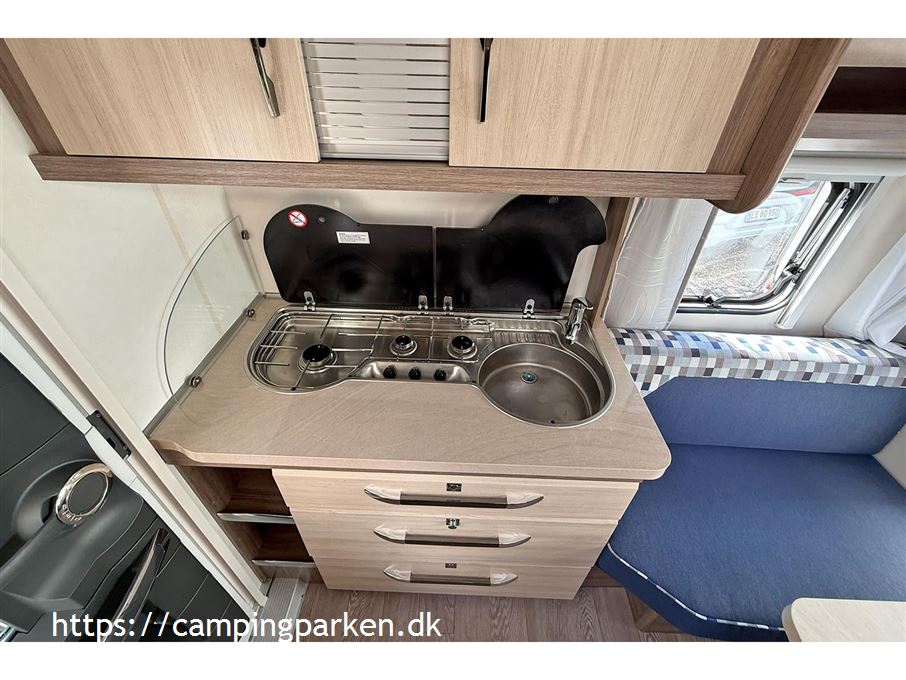 Hobby De Luxe 400 SFE