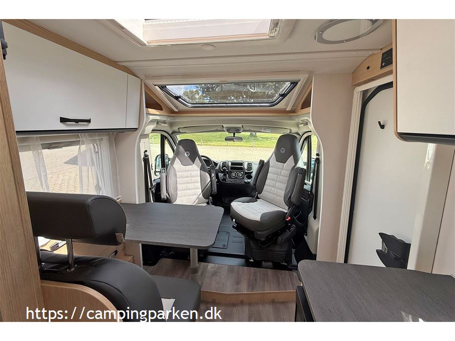 SunLight VAN V69 Adventure Edition