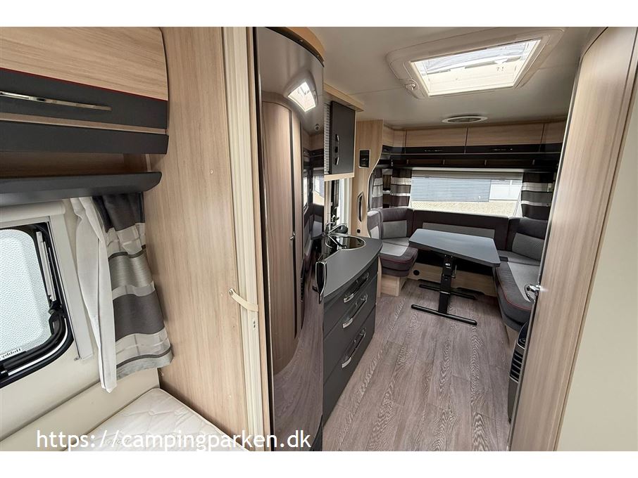 Hobby De Luxe Edition 495 UL