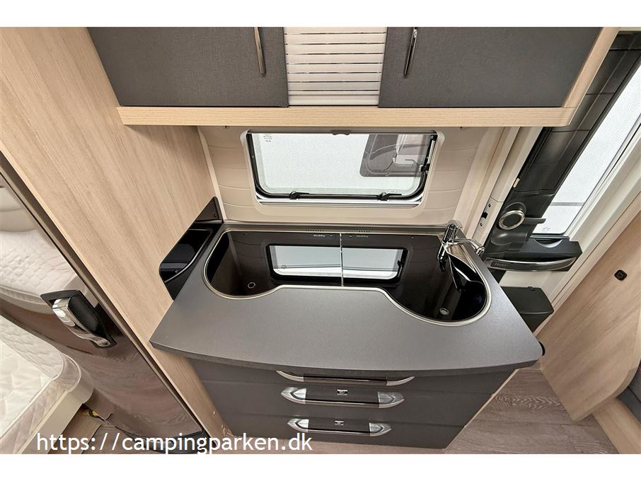 Hobby De Luxe Edition 495 UL
